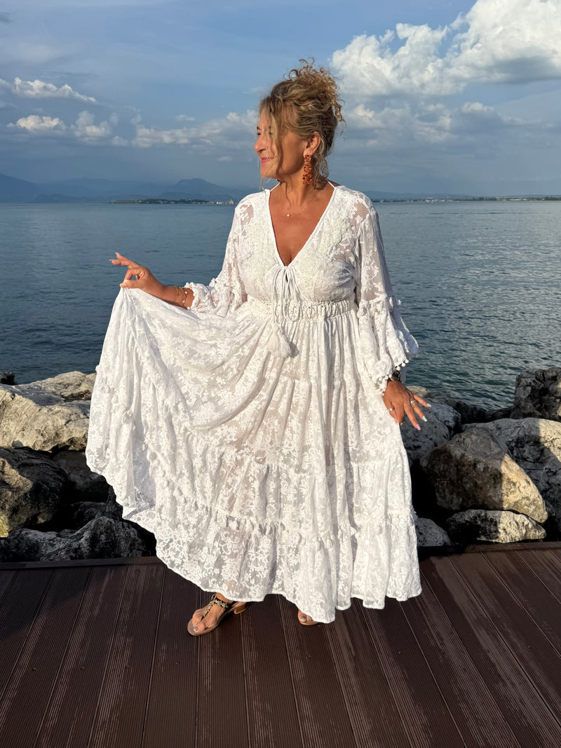 ABITO BIANCO IN PIZZO