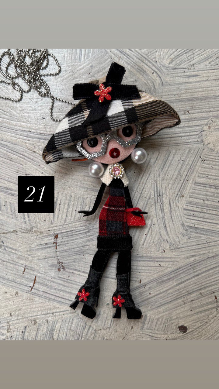 COLLANA E/ O SPILLA LICIA