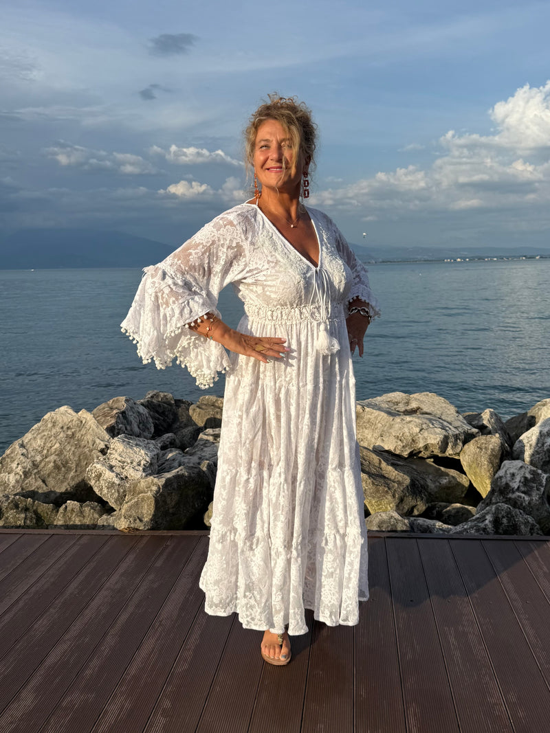 ABITO BIANCO IN PIZZO