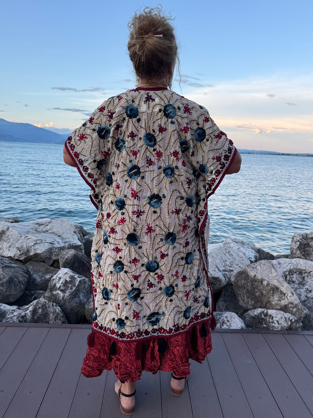 Kimono RICAMATO con nappine