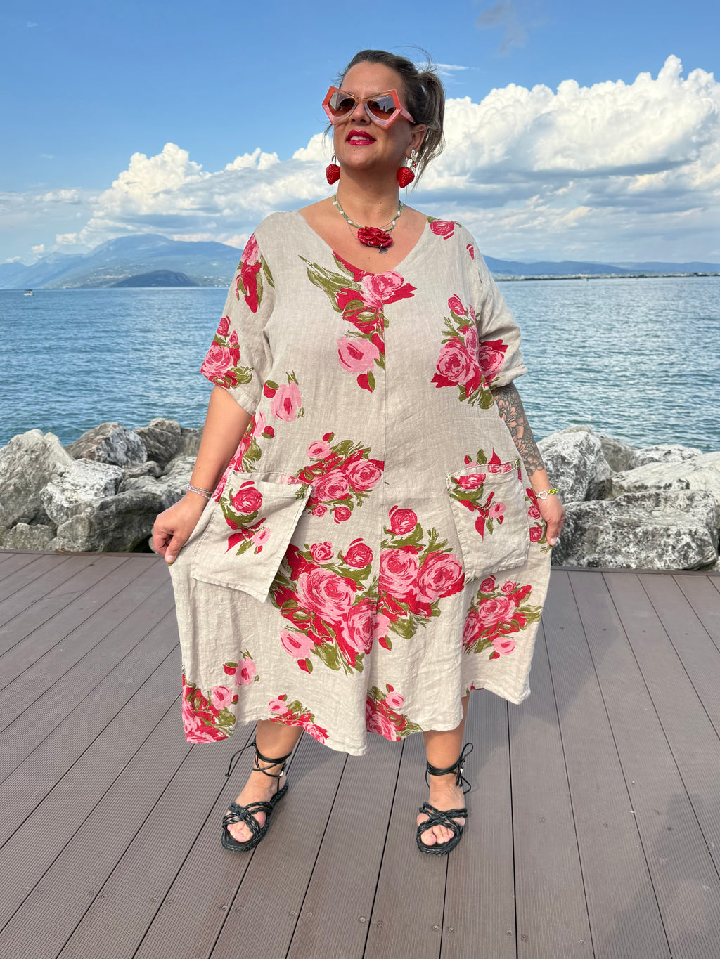 ABITO MIKA IN LINO BEIGE STAMPA ROSE