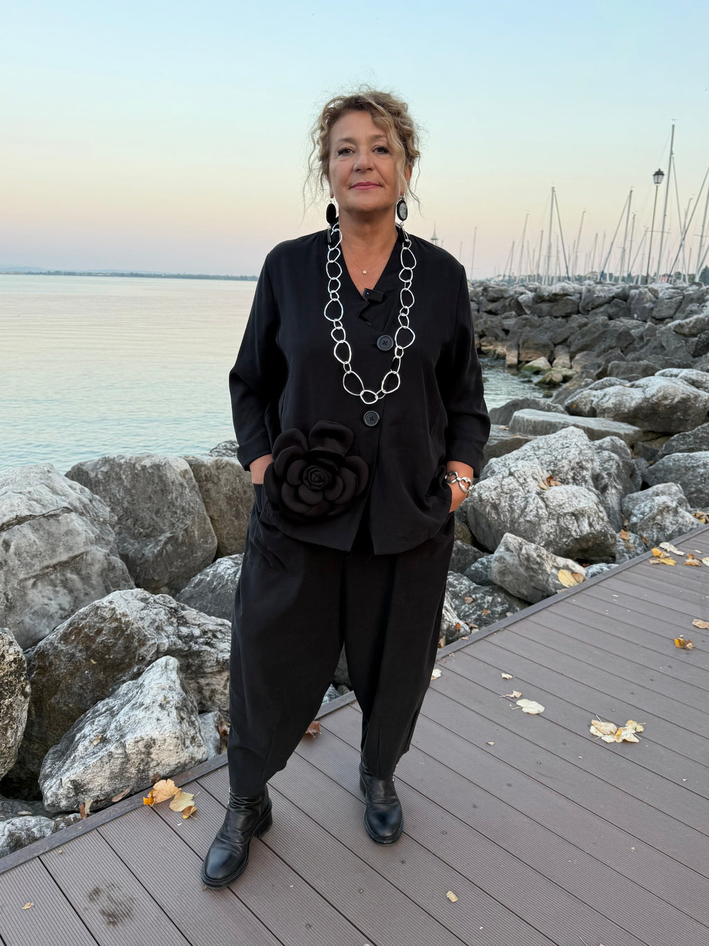 COMPLETO MALU’ CON PANTALONI NERO