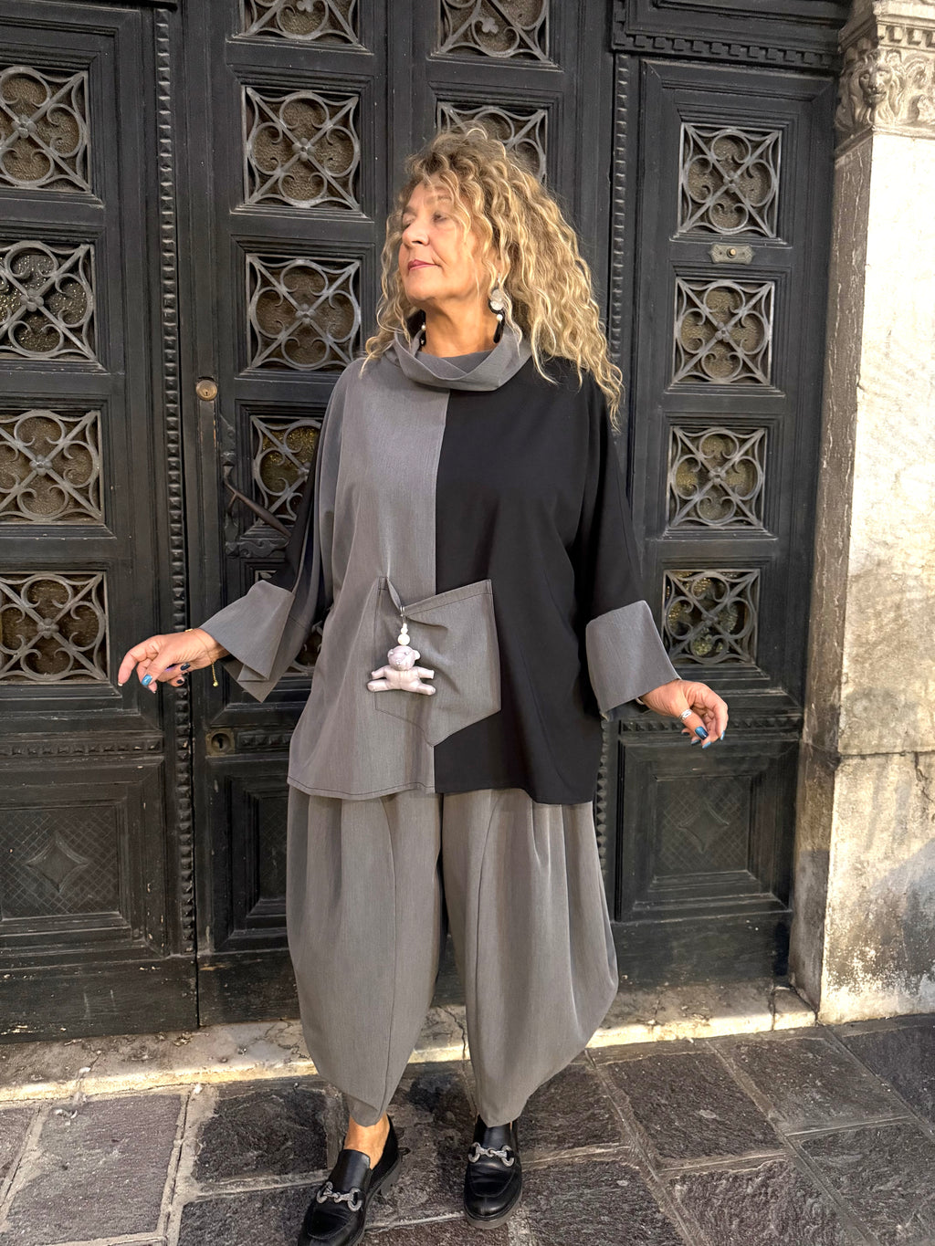 BLUSA GLENDA NERA E GRIGIA