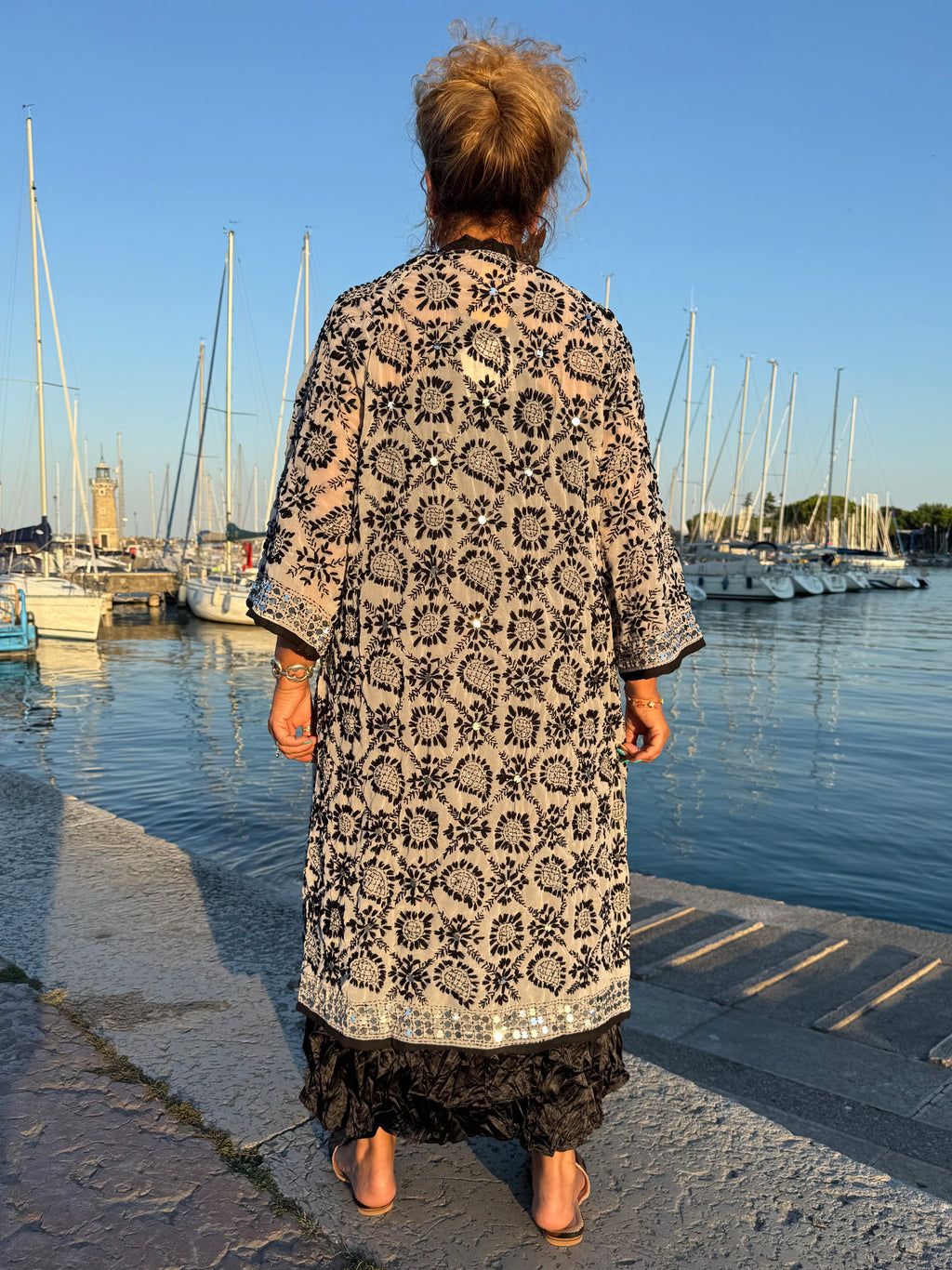 KIMONO BIANCO RICAMO NERI