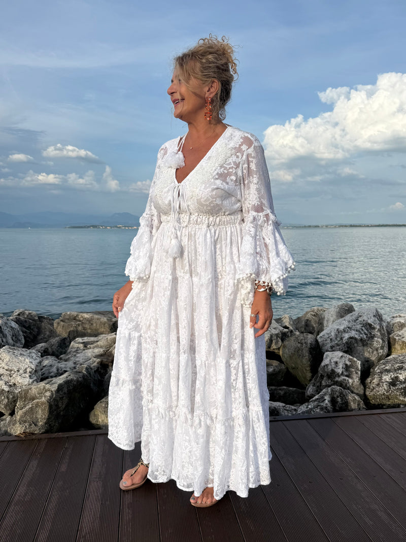 ABITO BIANCO IN PIZZO