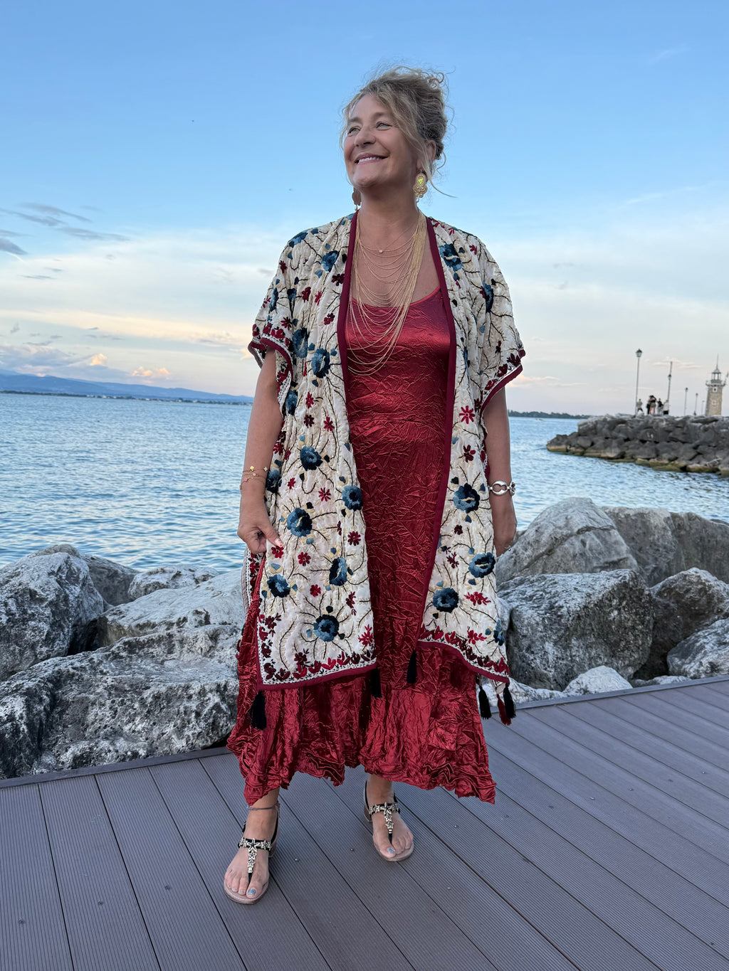 Kimono RICAMATO con nappine