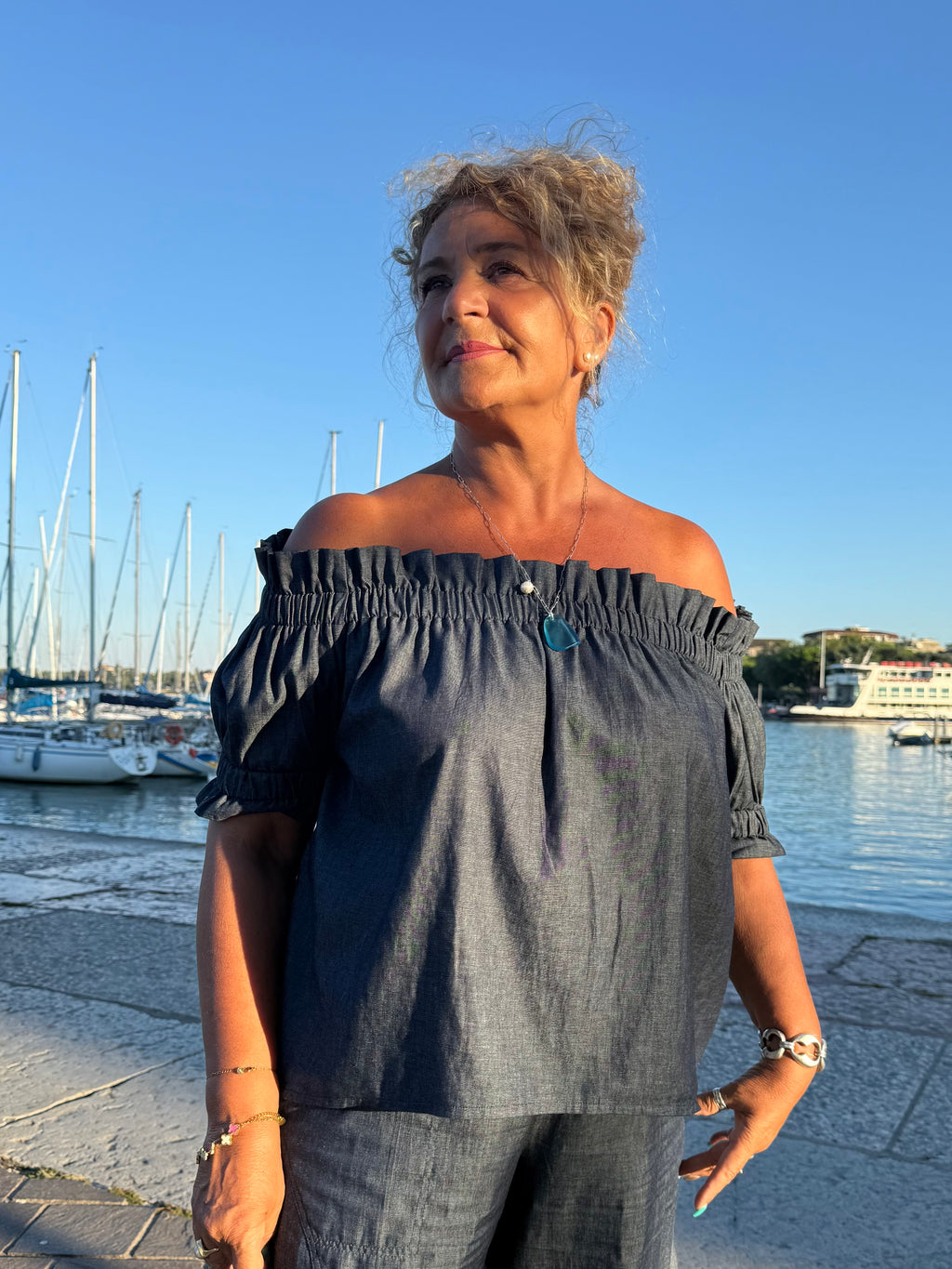 BLUSA SCOLLO BARCHETTA