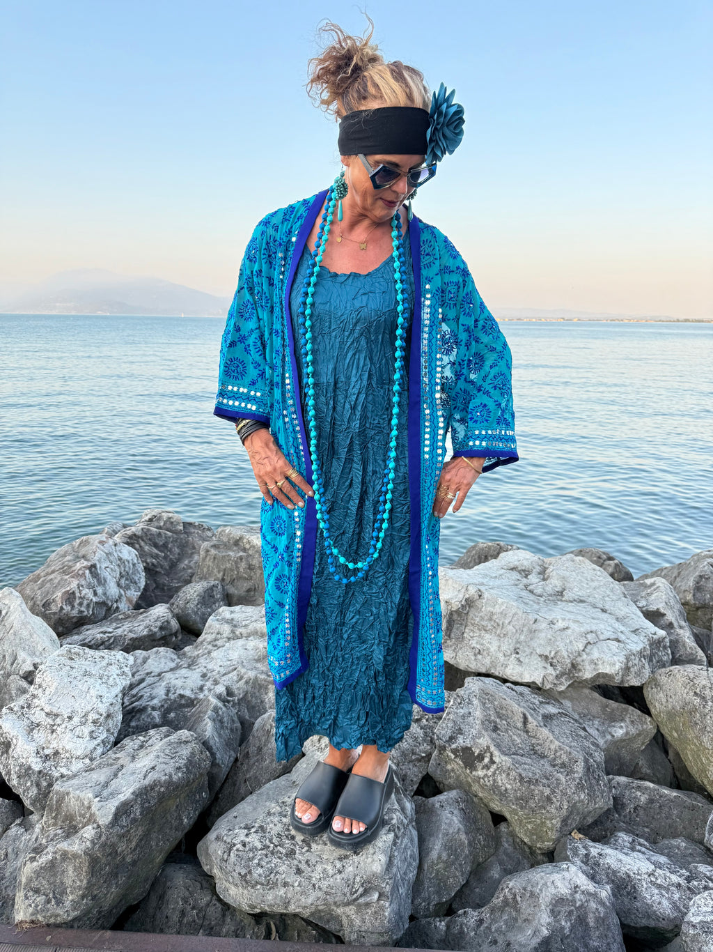 KIMONO TURCHESE RICAMI BLU