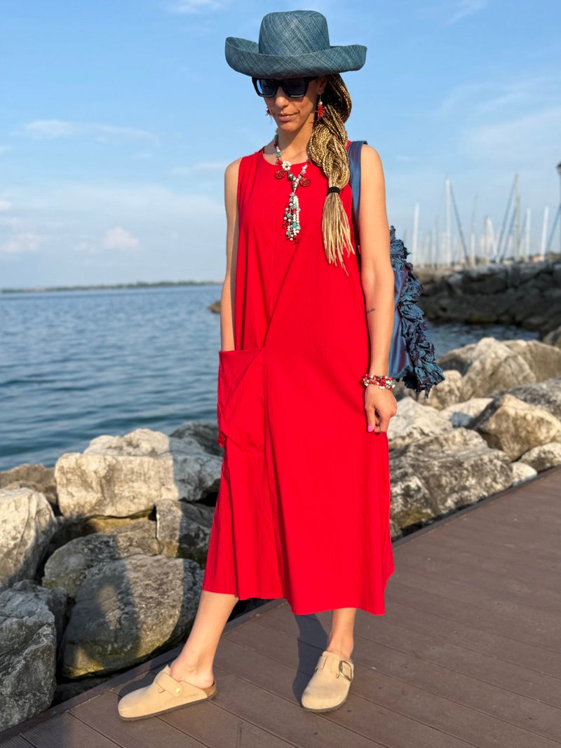 ABITO ROSSO