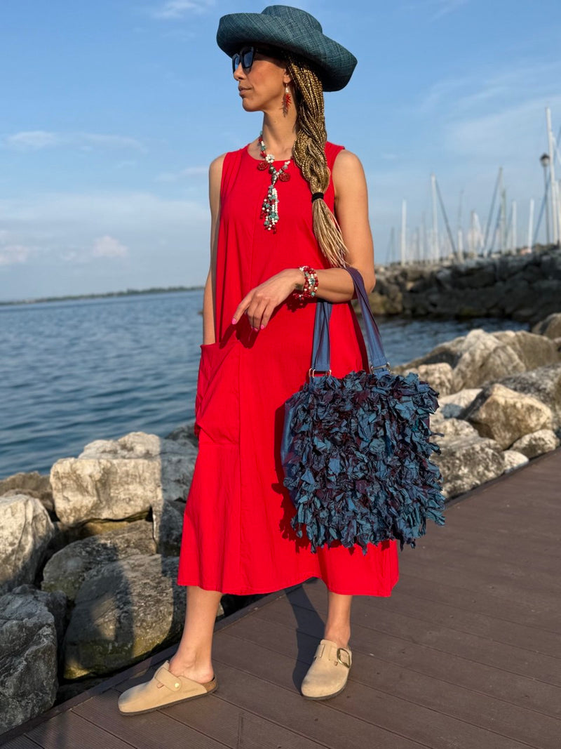 ABITO ROSSO