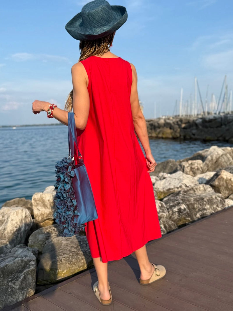 ABITO ROSSO
