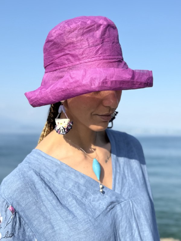 CAPPELLO GRIGIO CON FIOCCO
