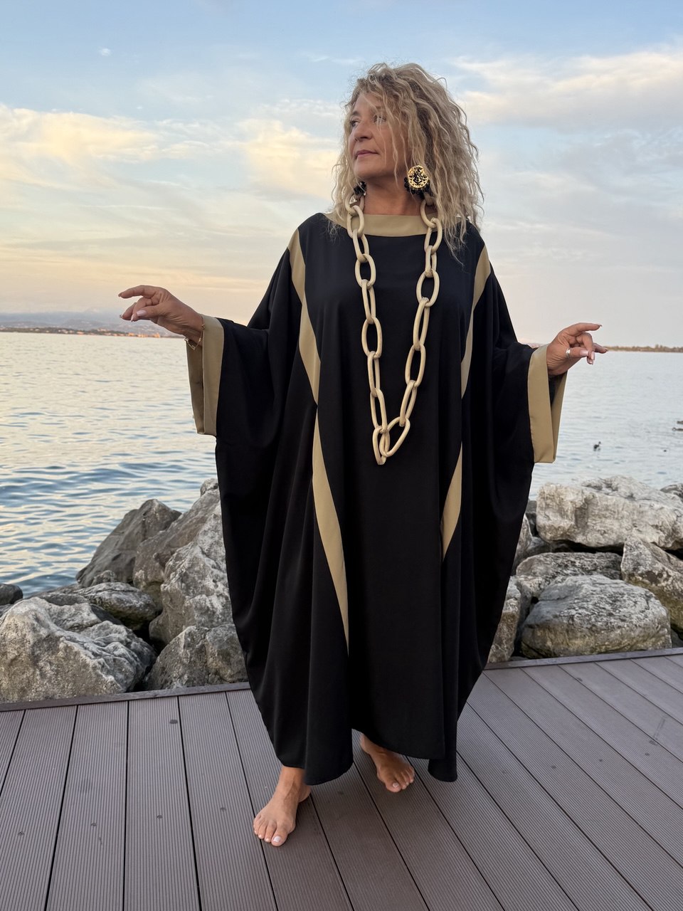 KAFTANO NERO E D’ORO