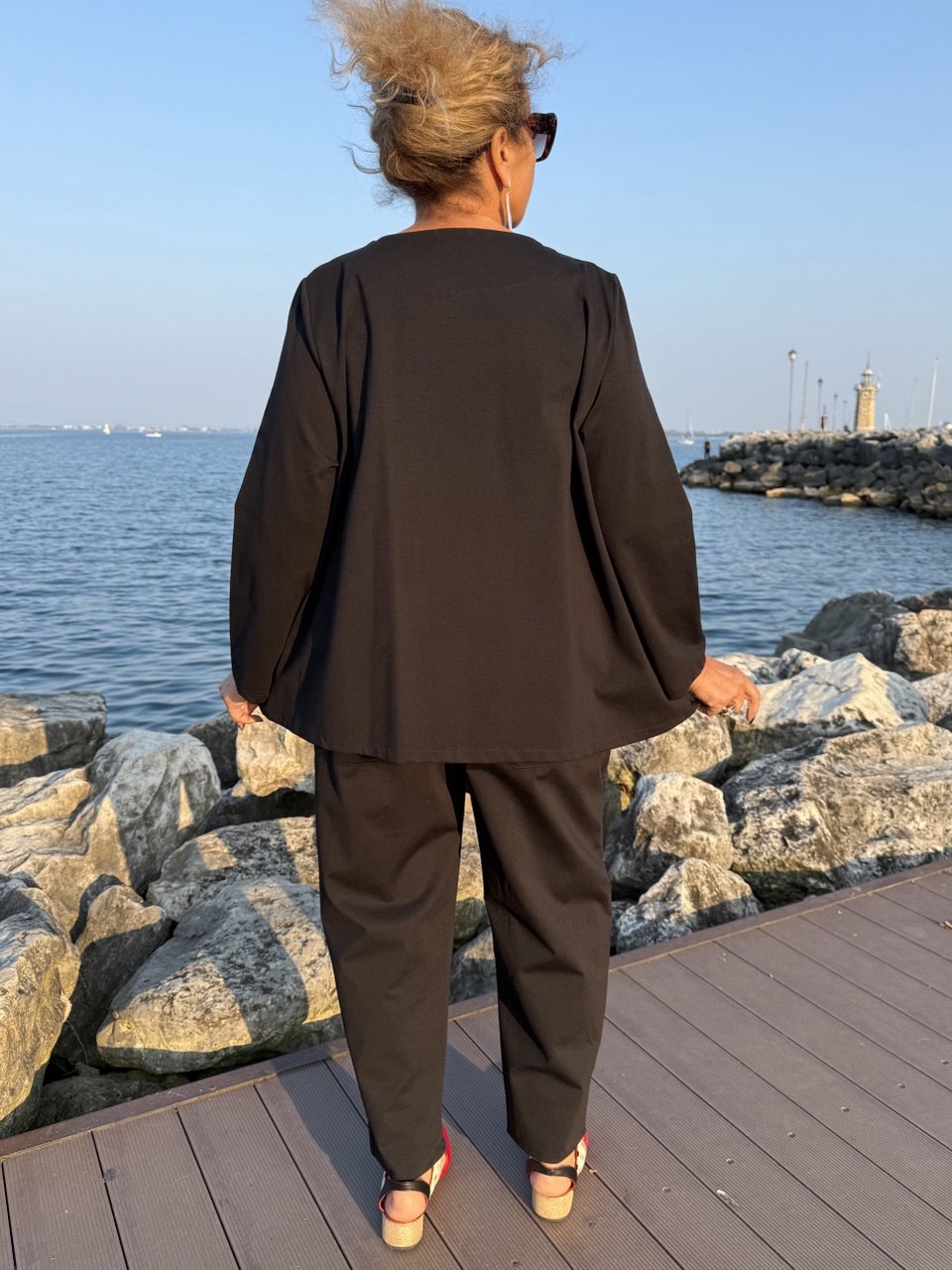 COMPLETO NERO IN PUNTO MILANO