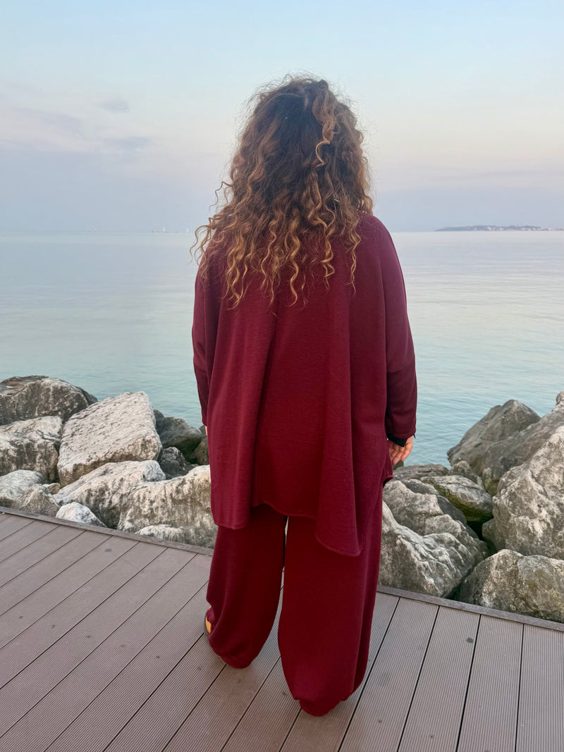 COMPLETO NOIR VINO CON PERLINE