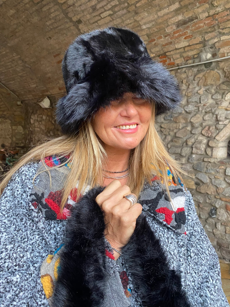 CAPPELLINO TEDDY NERO