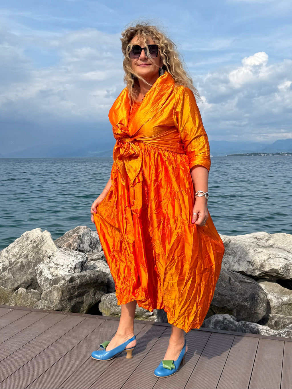 ABITO SOLEIL ARANCIO e giacchino copri spalle