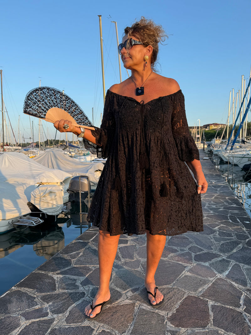 ABITO  DIVA NERO IN PIZZO