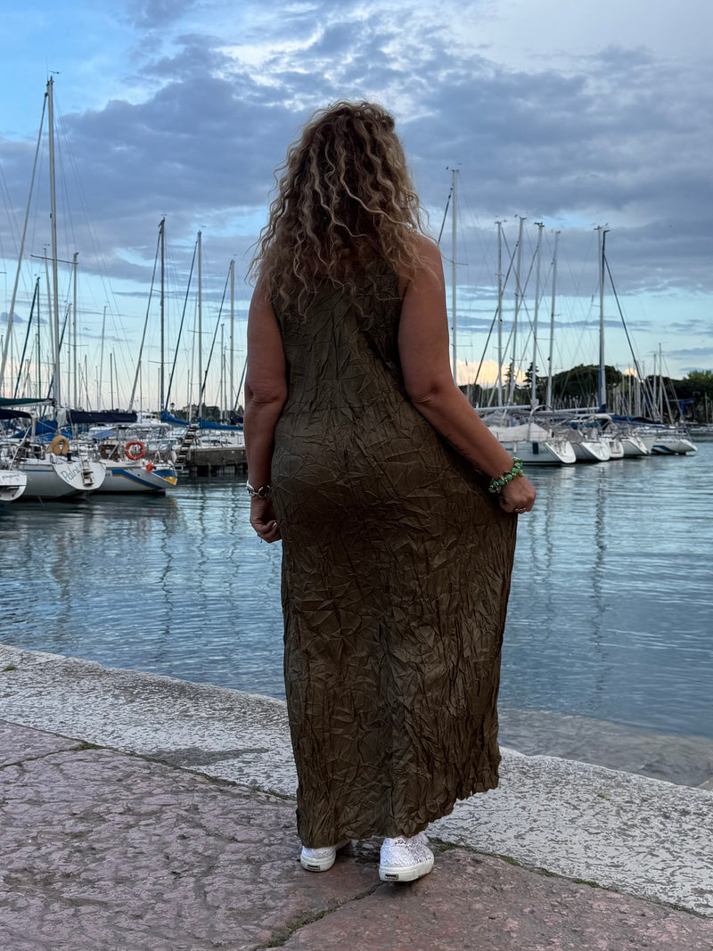 ABITO SMANICATO MILITARE STROPICCIATO