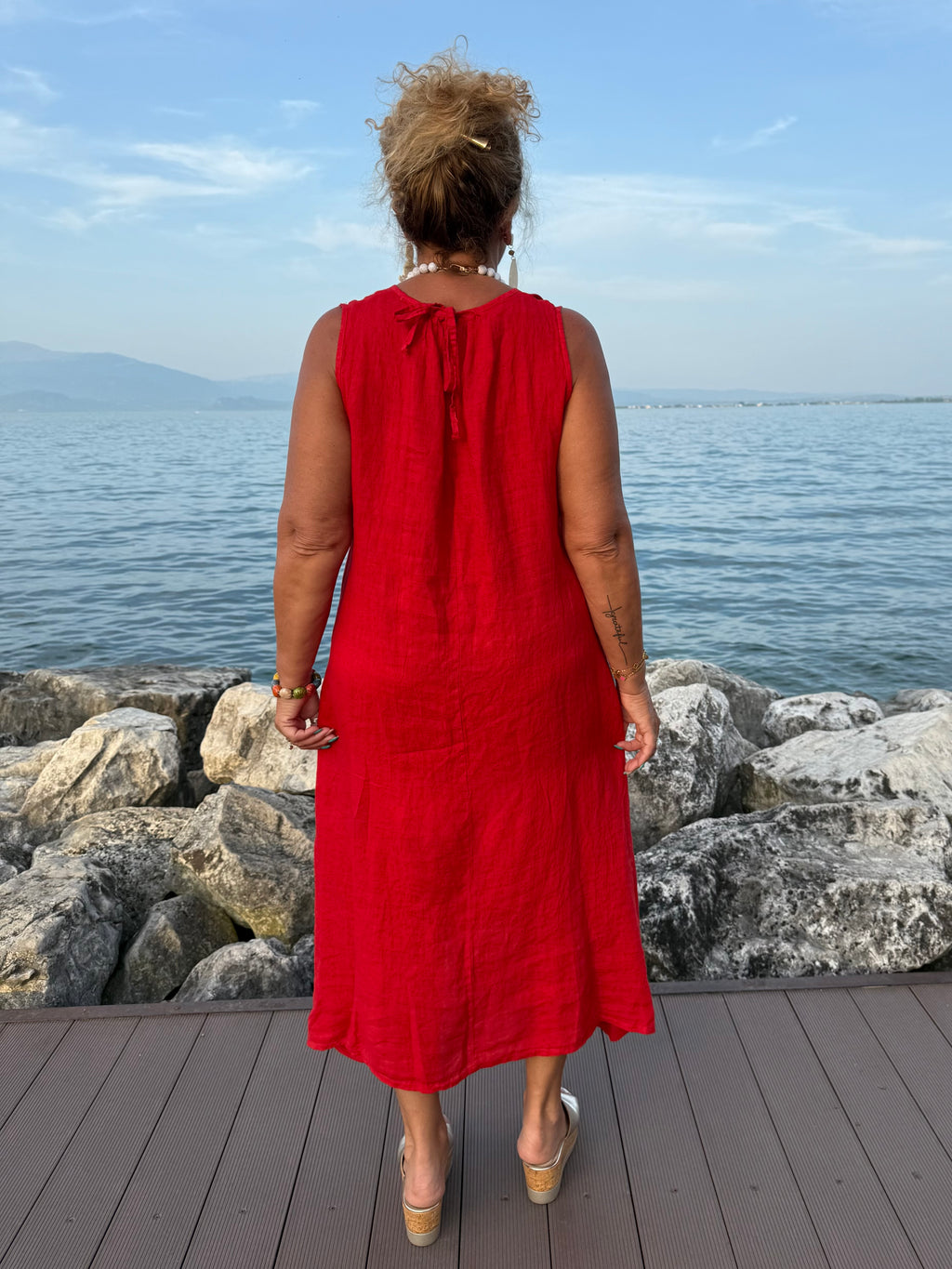 ABITO ROSSO ELIDIE IN LINO