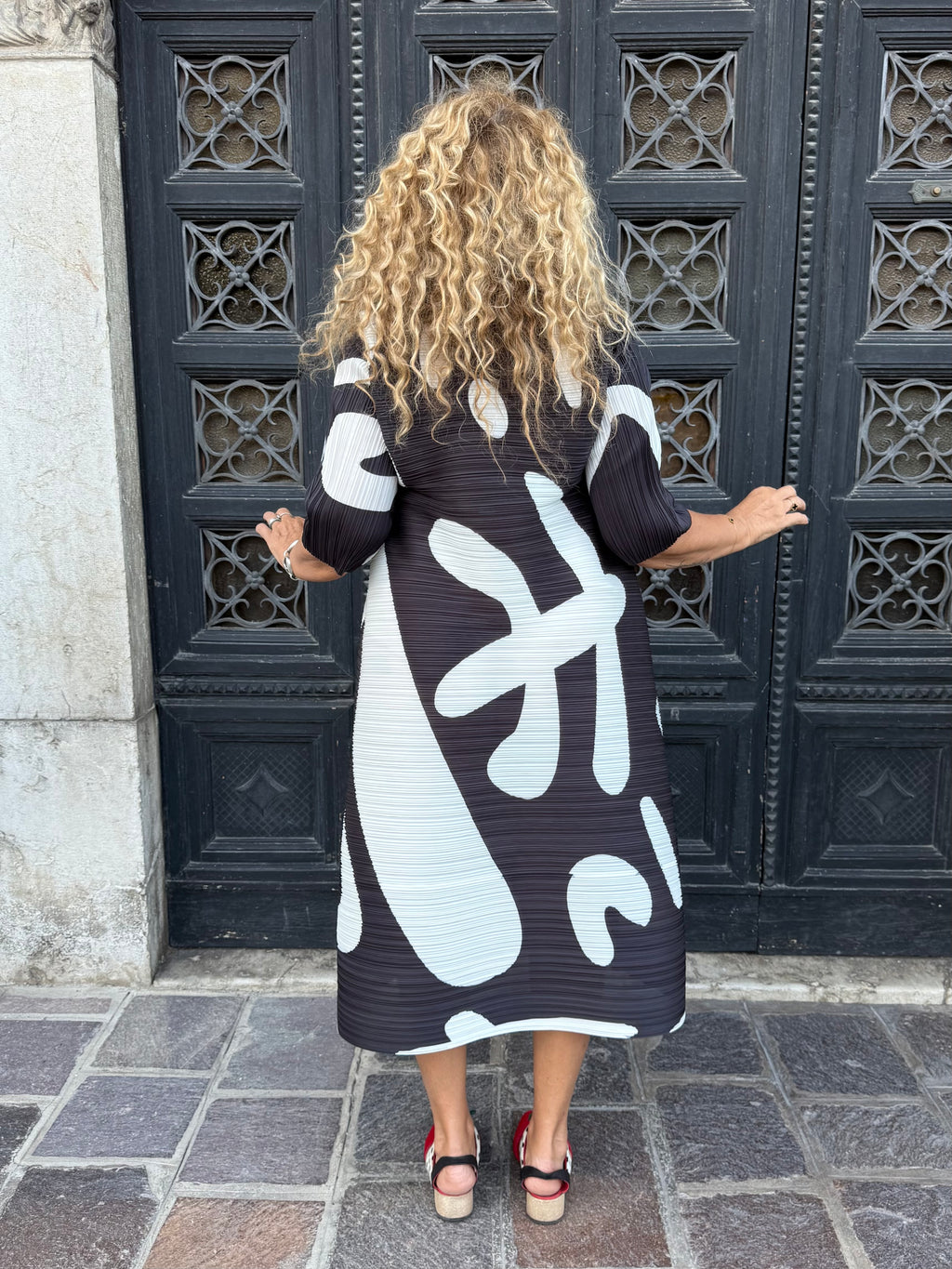 ABITO CHIC