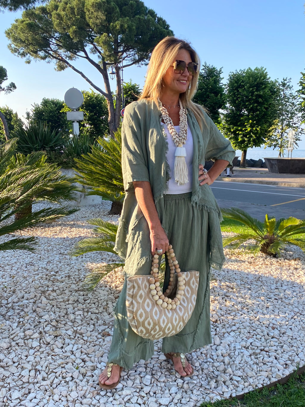 Completo Magda in lino verde militare