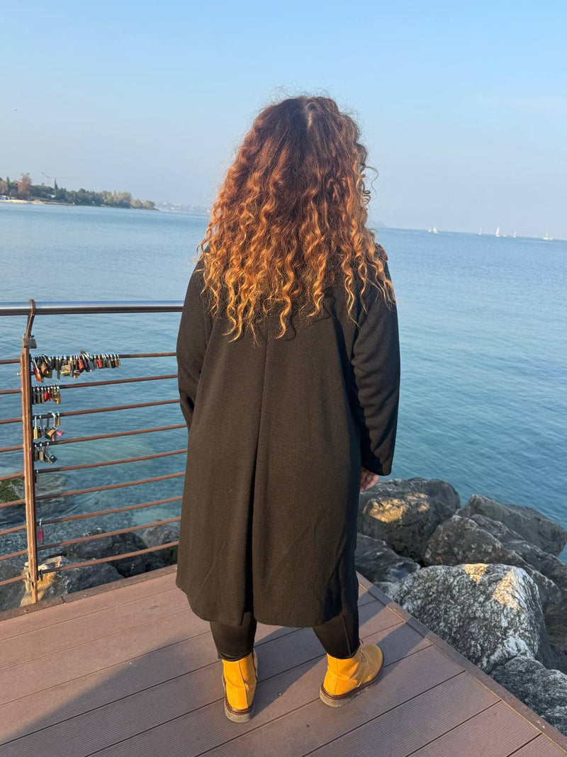 ABITO FIORI D’INVERNO NERO