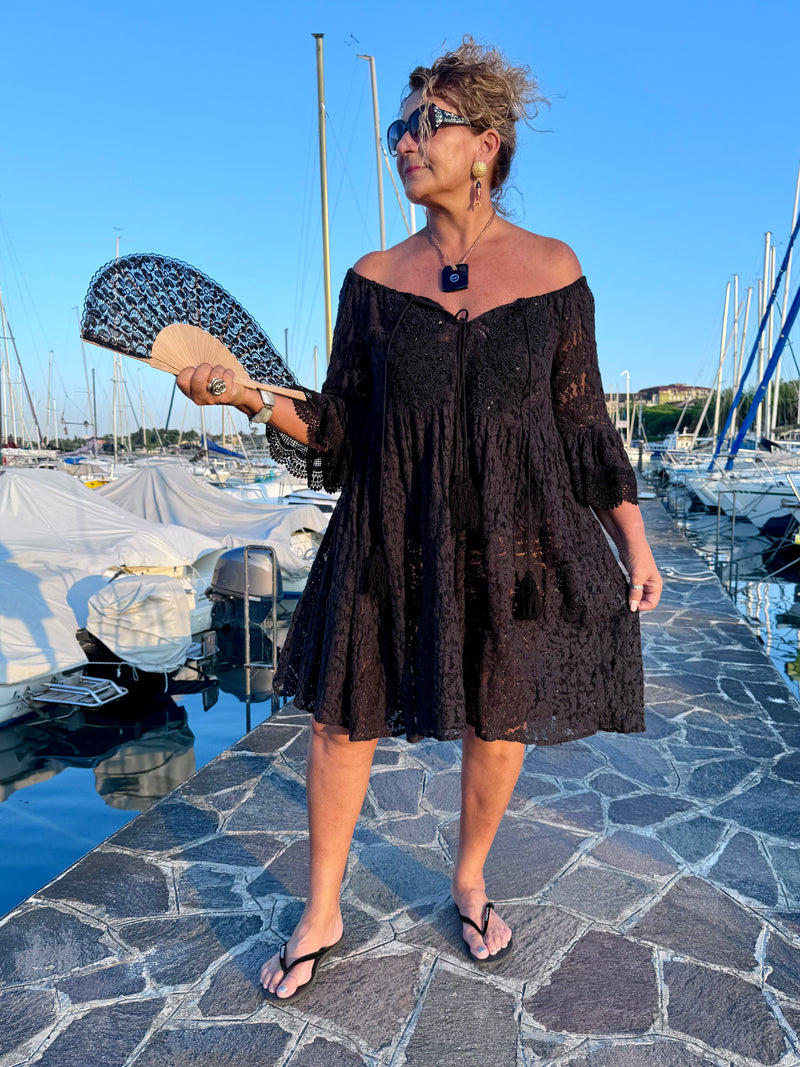 ABITO  DIVA NERO IN PIZZO