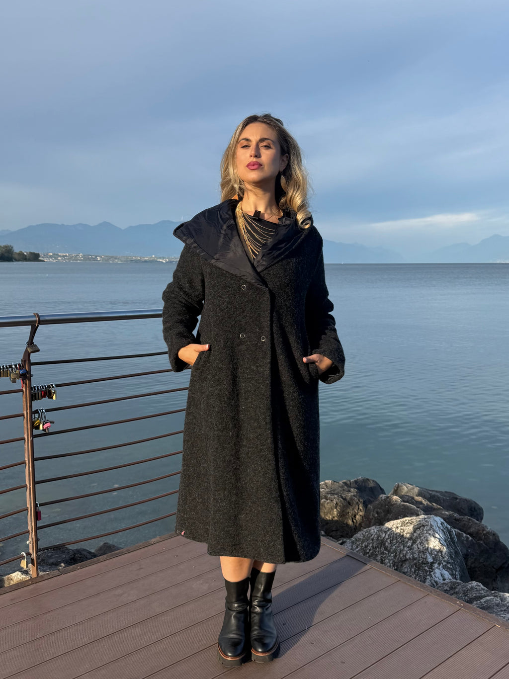CAPPOTTO LUNGO CON CAPPUCCIO REVERSIBILE GRIGIO