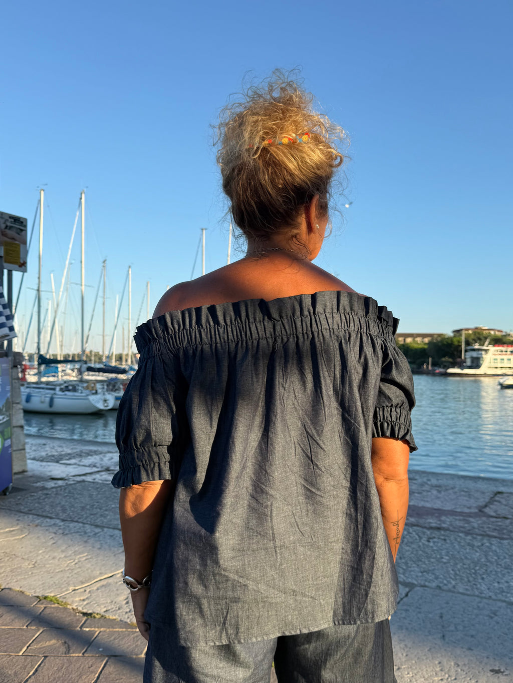 BLUSA SCOLLO BARCHETTA