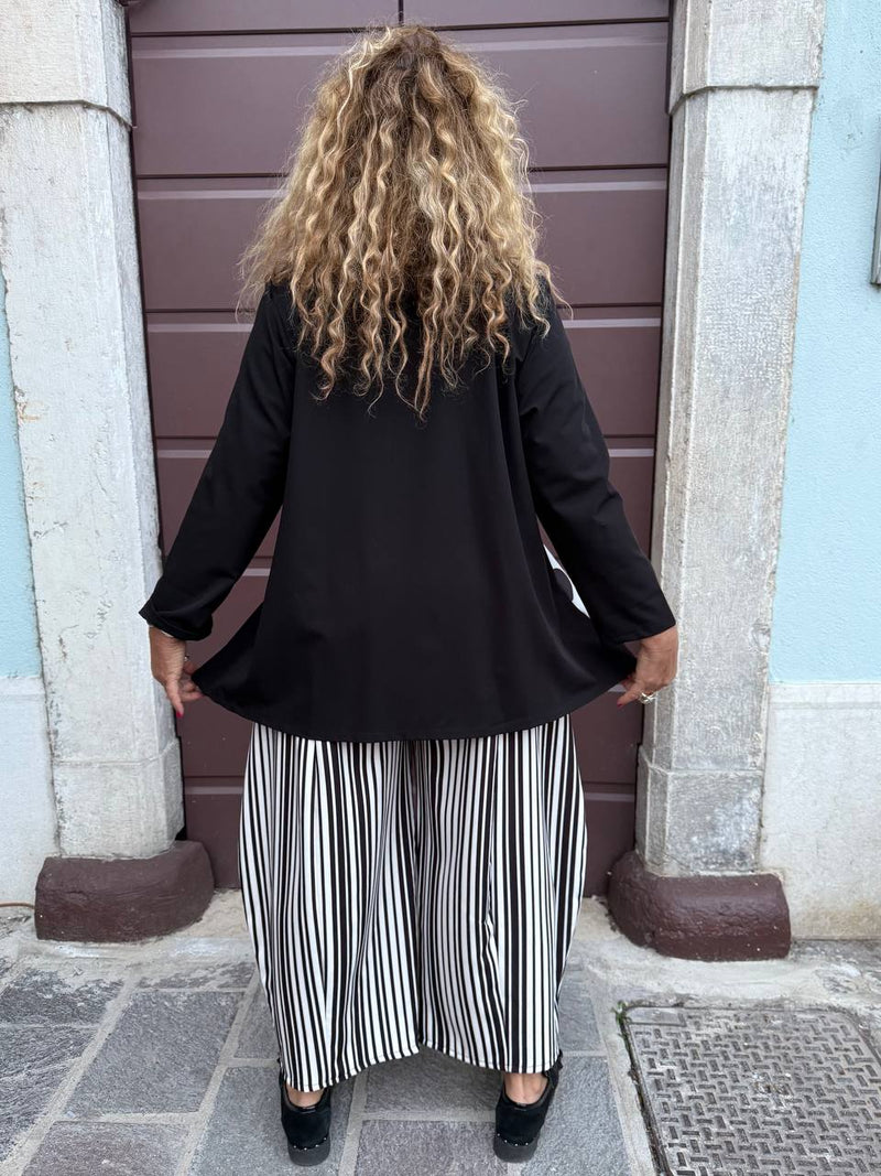 COMPLETO RIGHE NERO E BIANCO