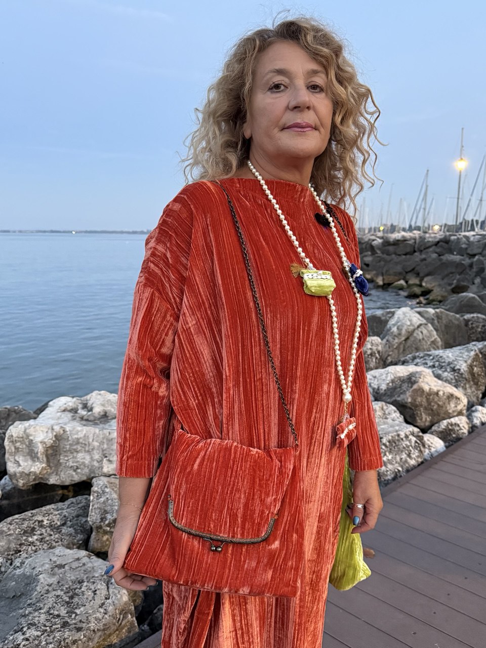 BORSA IN VELLUTO ARANCIONE