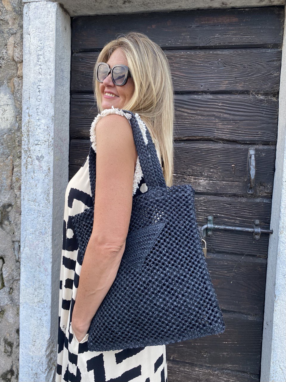 BORSA IN RAFFIA NERA