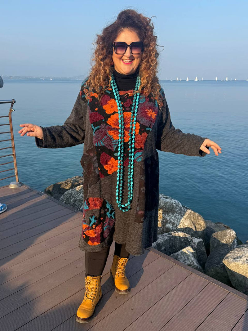 ABITO FIORI D’INVERNO GRIGIO